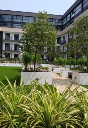 Cantonments Apartment | Luxurious inn at Embassy Gardens