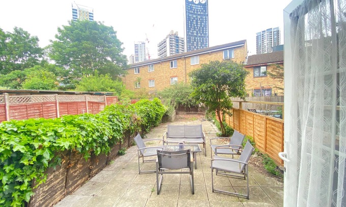 Elephant and Castle House | Luxurious London 5 Bedroom House