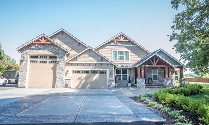 Meadow Glade House | Luxurious Mountain View Villa with Breathtaking Views