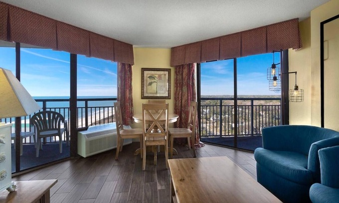 Myrtle Beach Hotel | Luxurious Ocean View Ste w/Hot Breakfast 16th Flr