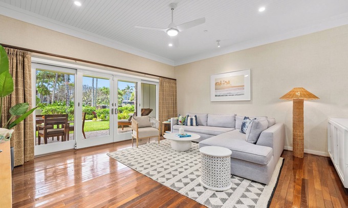 Kahuku Villa | Luxurious Oceanfront 3BR Villa – Turtle Bay, Steps to Beach w/Pool+AC+Wifi