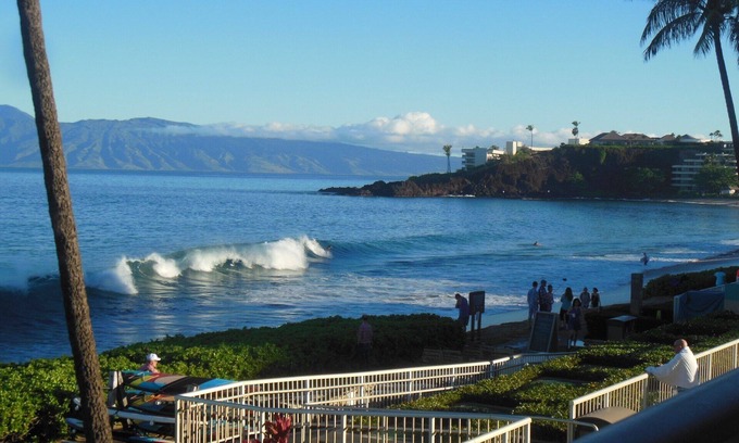 Kaanapali Condo | LUXURIOUS OCEANFRONT CORNER UNIT REMODELED WITH ISLANDS & BLACK ROCK VIEWS