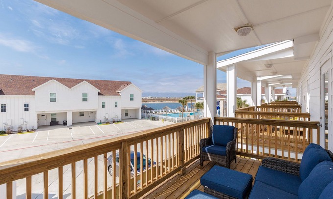 Corpus Christi House | Luxurious Pet-Friendly Paradise Steps from the Beach & Two Resort-Style Pools