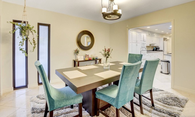 Rancho Oakey House | Luxurious & Private | Mins to Strip, Pool, HotTub
