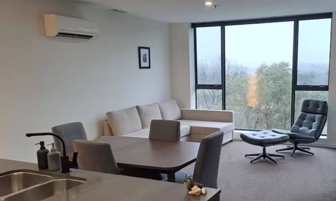 Gungahlin Apartment | Luxurious Private One Bedroom Apartment, Gungahlin