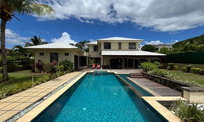 Tamarin Villa | Luxurious private Villa with spectacular views