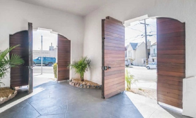 Silver Terrace Apartment | Luxurious retreat minutes from San Francisco airport and Chase center