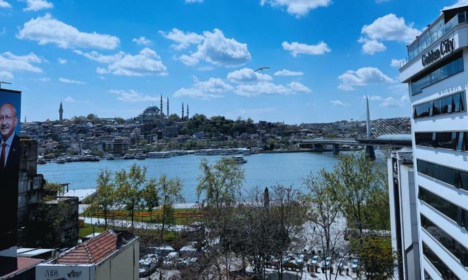 Galata Apartment | Luxurious Sea View Apartment in Karaköy 4BR , 2BA, AC