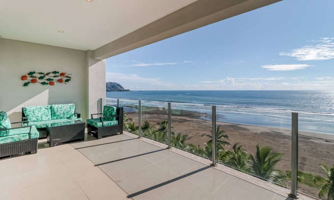 Jaco Condo | Luxurious Seaside Condo on the Beach with Pool - Views from Private Patio