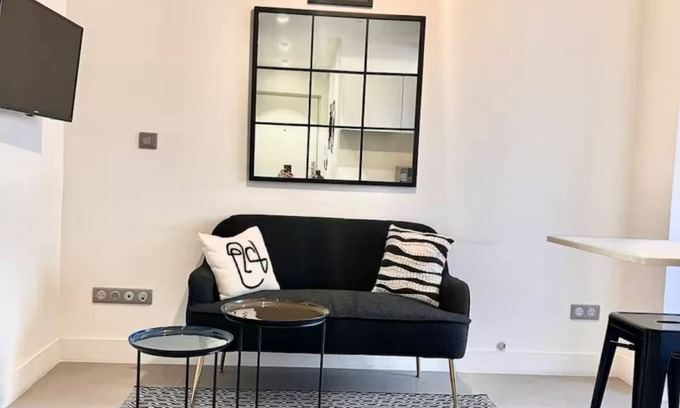 Lepante Quarter Apartment | Luxurious Studio w/separate sleeping area