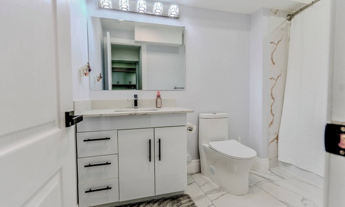 London Apartment | Luxurious Unit in Hyde Park