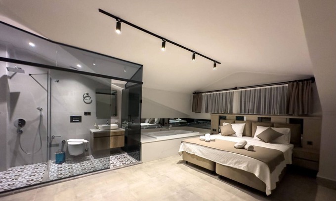 Fethiye City Center Villa | Luxurious Villa w Pool Sauna Patio in Fethiye