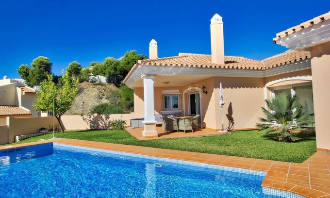 Mijas Villa | Luxurious Villa with Private Pool, Wi-Fi, A/C, Terrace & Garden, NO under 40