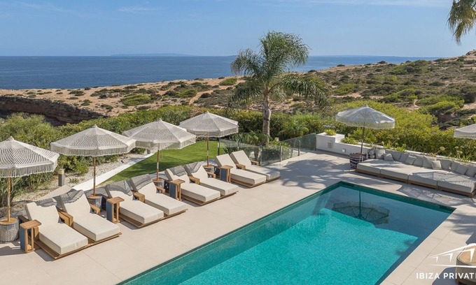 Cap Martinet Villa | Luxurious Villa with Private Bay, Pool, Terrace, Gorgeous Views