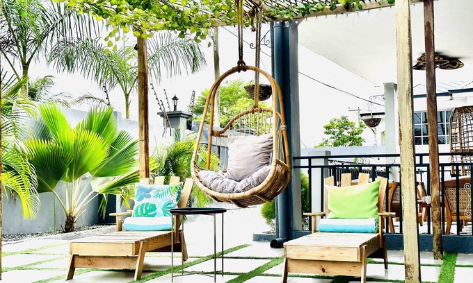 Adenta House | Luxurious Villa With Private Pool, Hot Tub and Bar