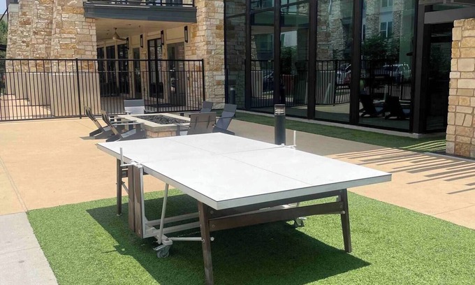 Dallas Apartment | Luxury 1 Bed -1 Bath, Resort Pool, A+ Amenities and Great Location!