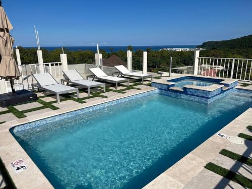 Silver Sands Apartment | Luxury 1 Bedroom & Rooftop Pool unit #2