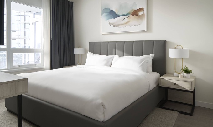 South Lake Union Hotel | Luxury 1-Bedroom Suite in Seattle with Pools, Fitness,Spectacular Balcony Views!
