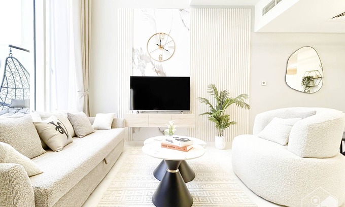 Dubai Apartment | Luxury 1-BR Villa in Rukan: Dubai Skyline Views!