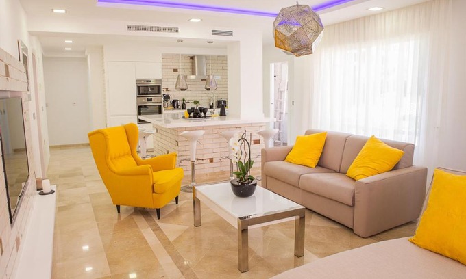 Torrequebrada Apartment | Luxury 100 sq.m. sea view apartment