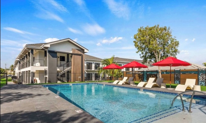 West Bay Apartment | Luxury 1Bbr 1Bath Condo in Westbay - Arza Hideaway