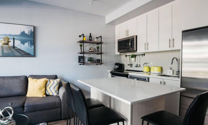 Innisfil Resort | Luxury 1BD Condo @ All Season Waterfront Resort