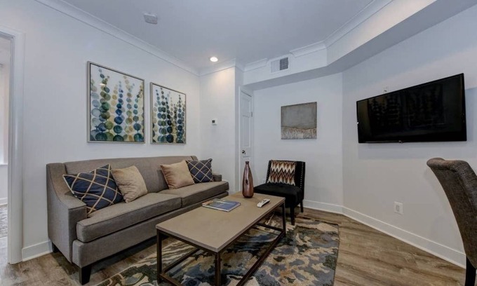 Dupont Circle Bed & Breakfast | Luxury 1BR Suite 6 Dupont/Kalorama