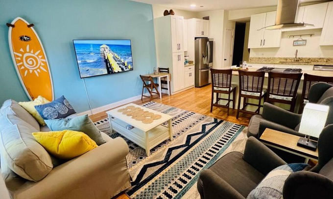 Port Canaveral Villa | Luxury 2/2 private oasis w/Hot Tub walk to Beach