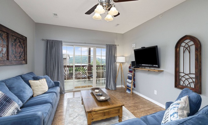Indian Point Condo | Luxury 2 bdrm Condo On The Lake #229042