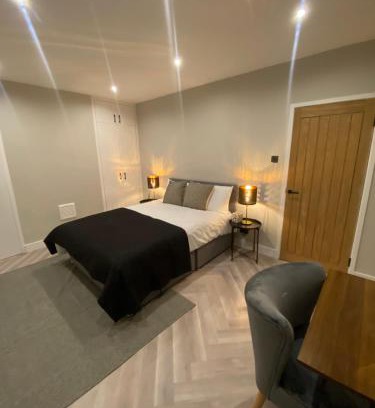 Elephant and Castle Apartment | Luxury 2 bed 1 bath in Central London by Graceful Apartments