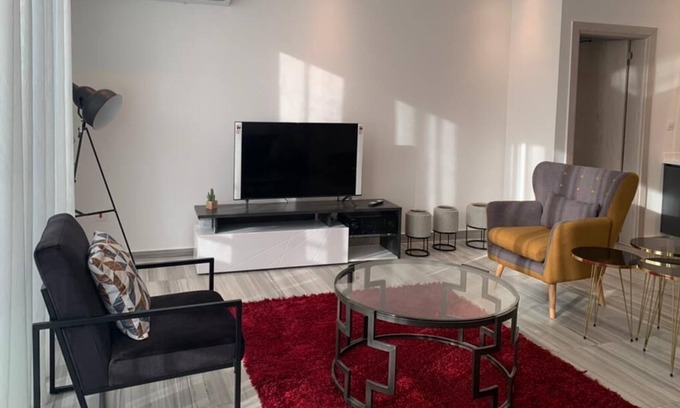 North Ridge Apartment | Luxury 2 bedroom apartment with a swimming pool