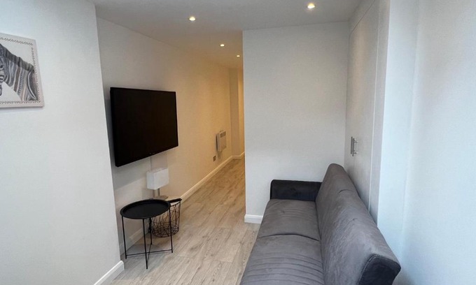 Middle Park and Sutcliffe Apartment | Luxury 2 bedroom apartment near the O2 and Canary Wharf