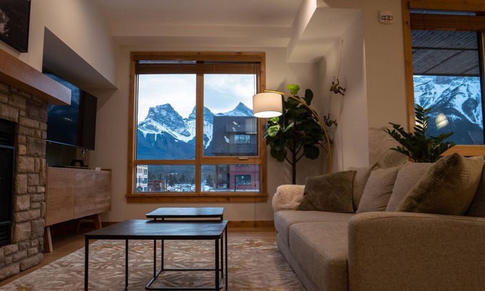 Canmore Condo | Luxury 2+ Bedroom Condo in Downtown Canmore