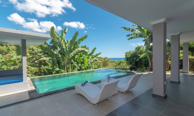 Temukus Villa | Luxury 2 Bedroom Villa near Lovina, Bali