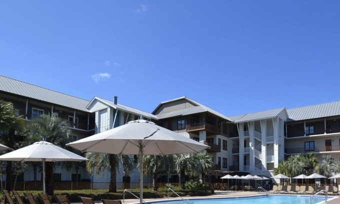 Santa Rosa Beach Condo | Luxury 2 BR, 2.5 Bath condo in Redfish Village/C.Pool/Walk to beach. Sleeps 6