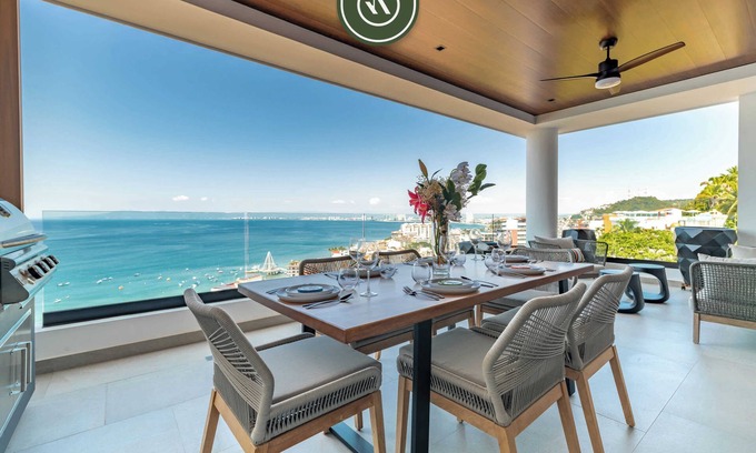 Amapas Apartment | Luxury 2 BR Condo with Beachview - Rooftop Pool