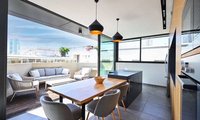 Tel Aviv Apartment | Luxury 2 BR in Yavne by HolyGuest
