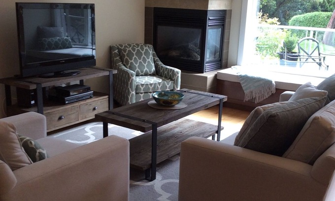 Regional District of Nanaimo House | Luxury 2007 Ocean View Townhome - Popular Tanglewood on Rathtrevor Beach