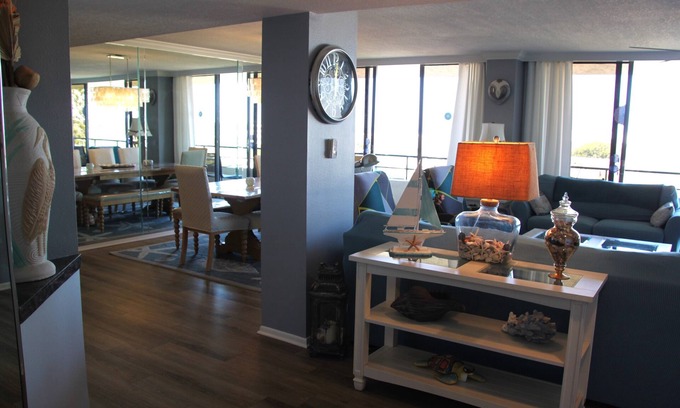 Siesta Key Condo | Luxury 2400 Sq Ft Condo w/Epic Views, Huge Balcony + 10% Off your Week stay!