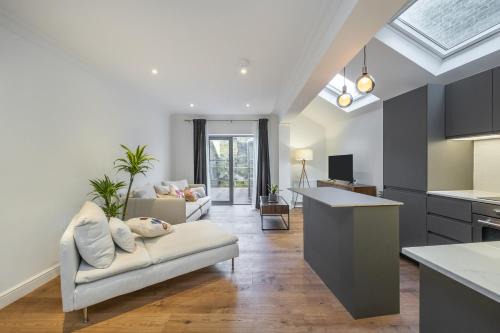 Elephant and Castle Apartment | Luxury 2BedRoom and 2BathRoom Flat With Patio Central London!