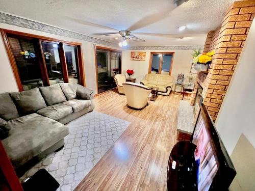 York Regional Municipality Apartment | Luxury 2BR home in Newmarket