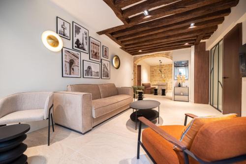 Archives Apartment | Luxury 2BR - Place des Vosges - Le Marais