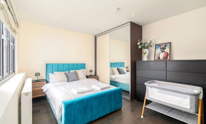 Golders Green Apartment | Luxury 2BR Stay | Heart of London