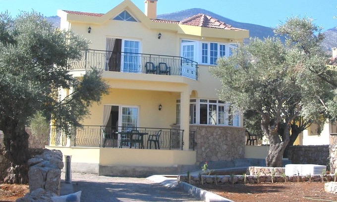Bellapais Villa | Luxury 3 A/C Bed Detached Villa - Private Pool - In Mountain Foothills