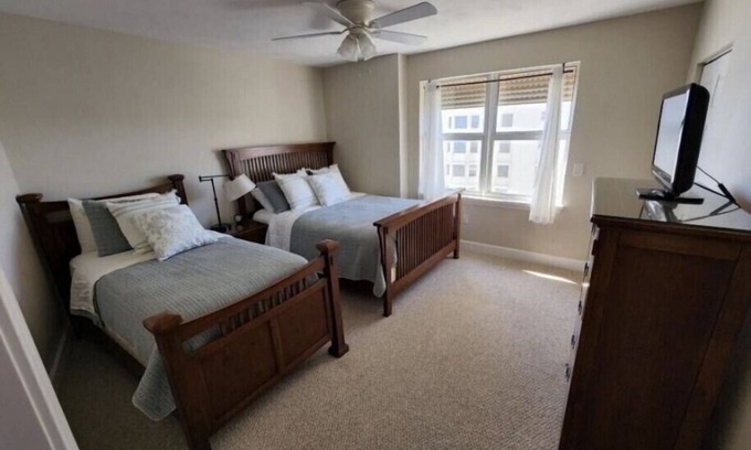 Daytona Beach Shores Condo | Luxury 3 bedrm Oceanview Condo on Daytona Beach Shoreline!
