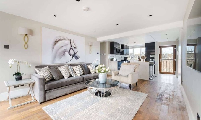 Little Venice Apartment | Luxury 3 Bedrooms Apartment in the ♥️ of London, w/Air Con