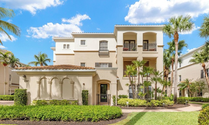 North Naples Condo | Luxury 3 Bedroom Condo at Tiburon Ritz-Carleton