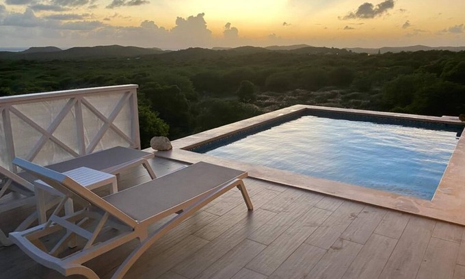 Fontein Villa | Luxury 3-bedroom villa with private pool - perfect for couples & family's!