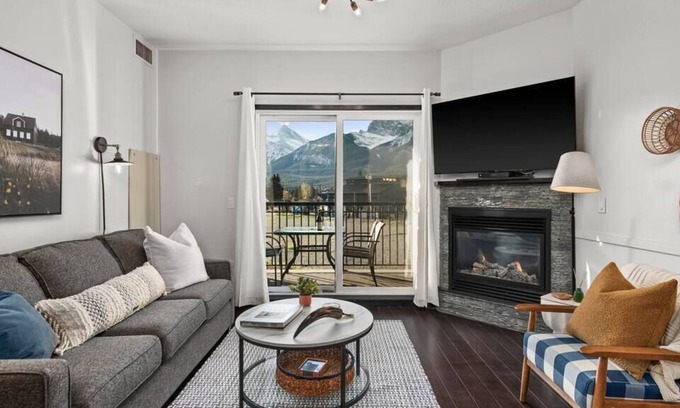 Canmore Apartment | Luxury 3B Mountain Views | Indoor Pool | Fireplace