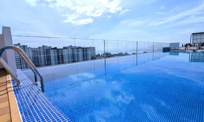 Hulhumale Apartment | Luxury 3BR Apartment with Infinity Pool, Balcony n Gym
